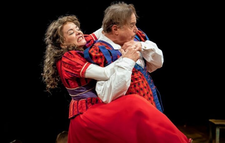 Lilli Vanessi fighting with Bill Calhoun in 'Kiss Me Kate'
