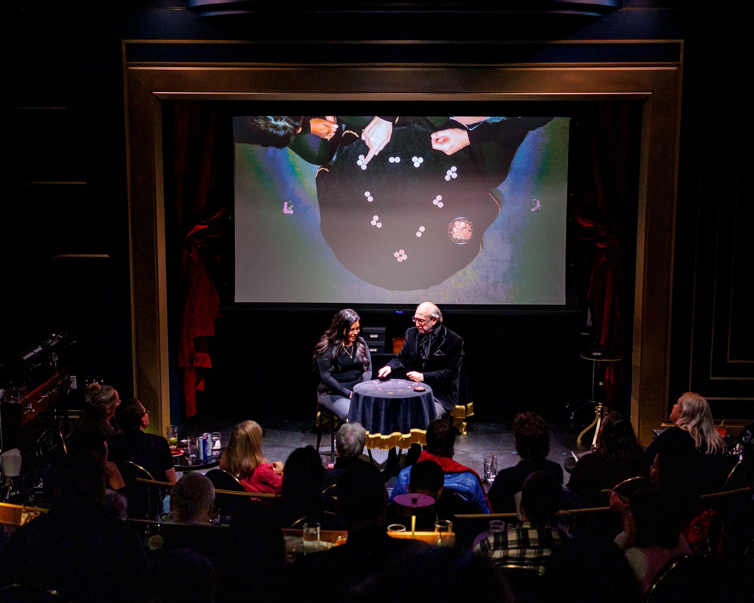 'David Parr: Time Traveler' at Chicago Magic Lounge in Chicago - Photo Credit: Elizabeth Larson